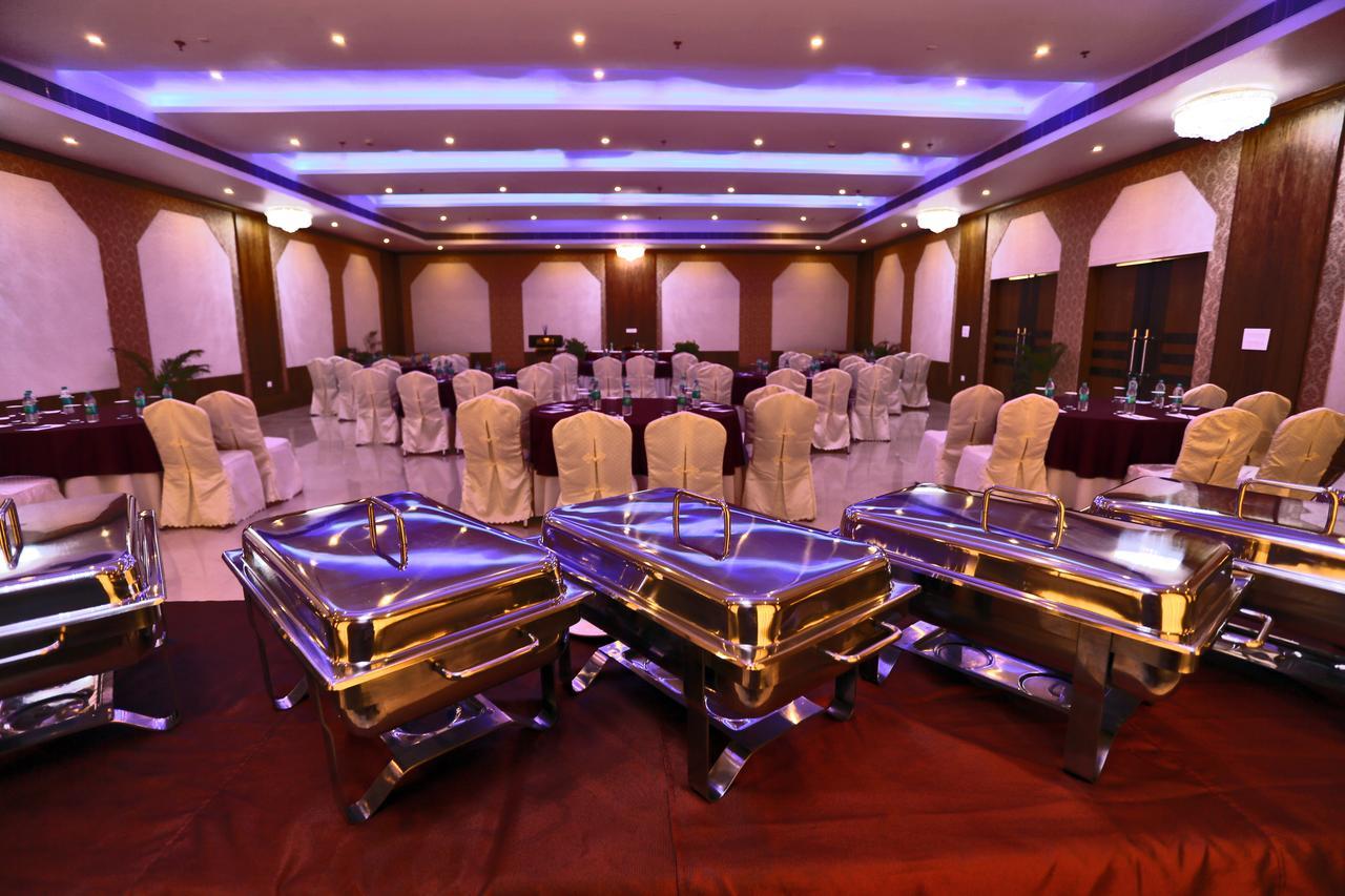 Готель Kamlesh Continental Angul Екстер'єр фото