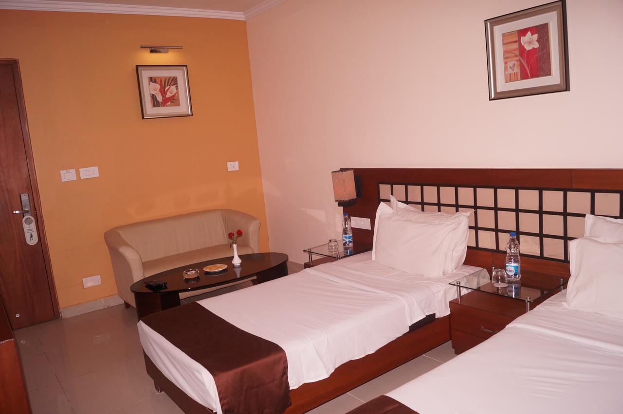 Готель Kamlesh Continental Angul Номер фото