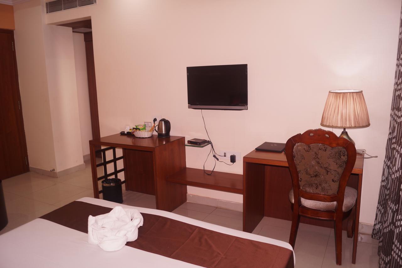 Готель Kamlesh Continental Angul Номер фото